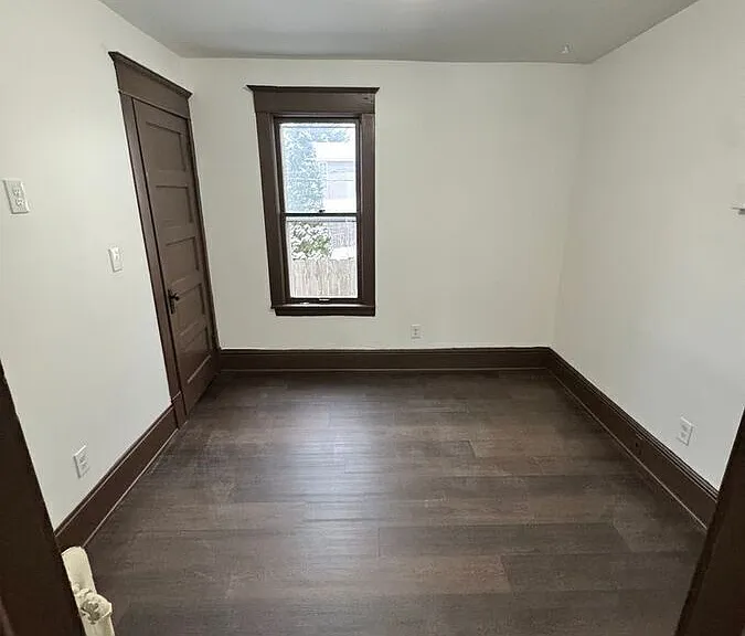 1021 Charles Ave #1 — Photo 3