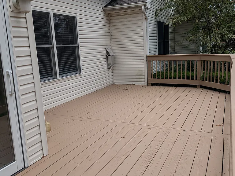 Spacious back deck/patio
