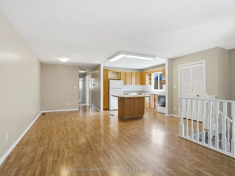 3905 Old Orchard Way — Photo 9
