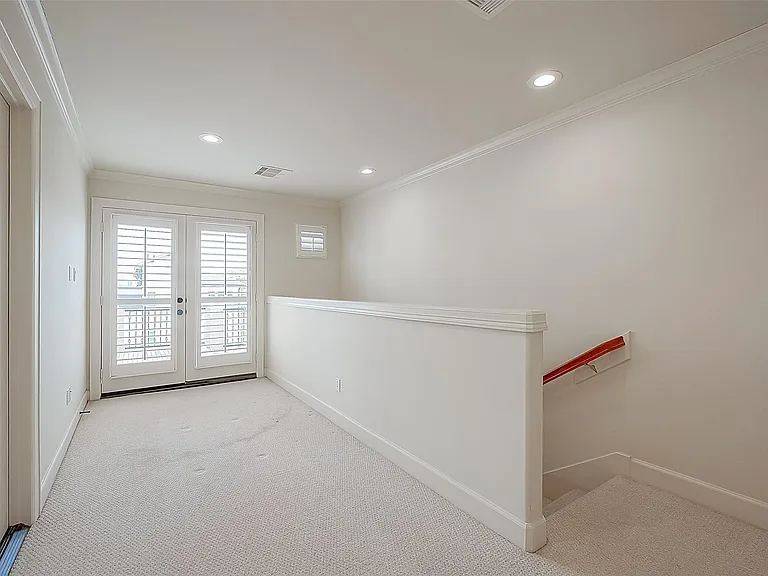 1804 Haddon St — Photo 41