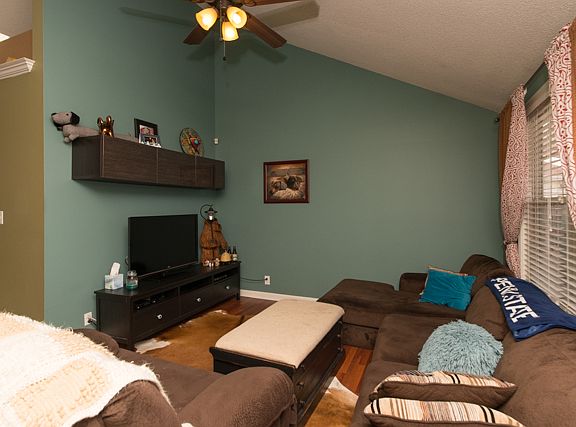 4th image of 435 Woodale Dr