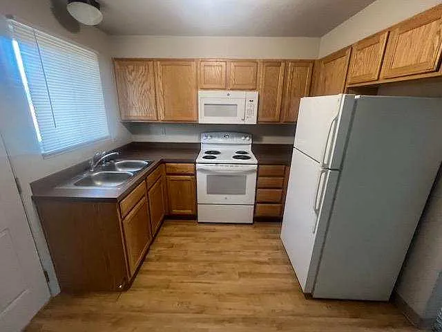 Riverbend Court 3