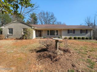 2905 S Winchester Acres Rd, Louisville, KY 40223
