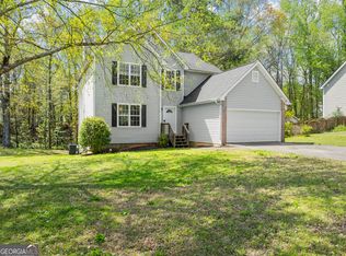 7022 Valley Forge Dr, Flowery Branch, GA 30542