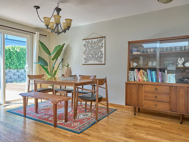 467 NW 16th Ave — Photo 9