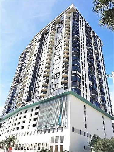 1 Beach Dr SE Photo 1
