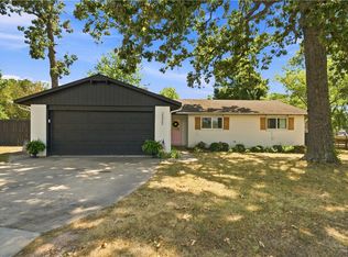 2222 W Perry Rd, Rogers, AR 72758