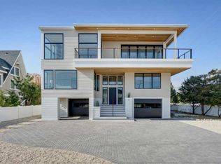 2 E 70th St, Beach Haven, NJ 08008