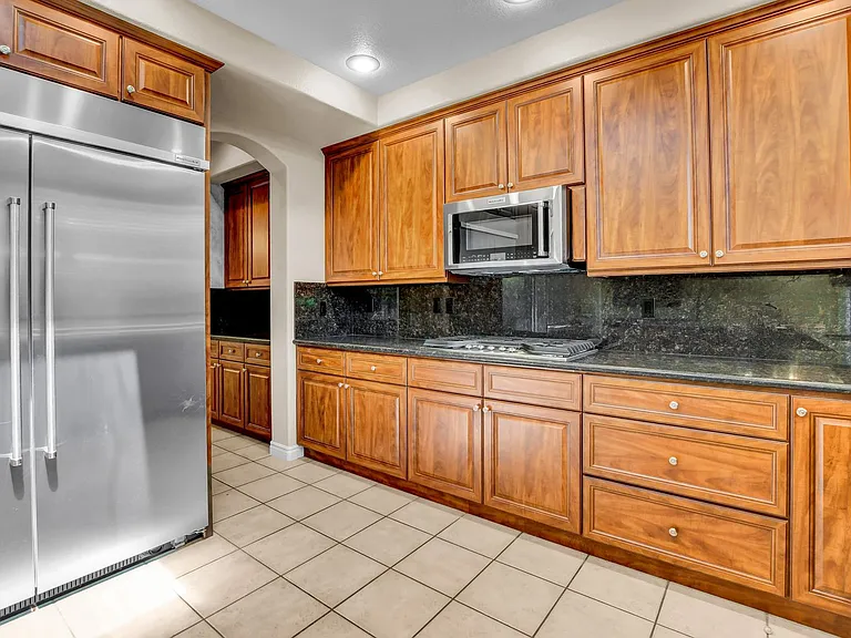9101 Crystal Lake Ct — Photo 27