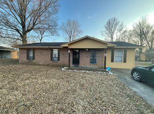 752 Riviera Cir S, Greenville, MS 38701