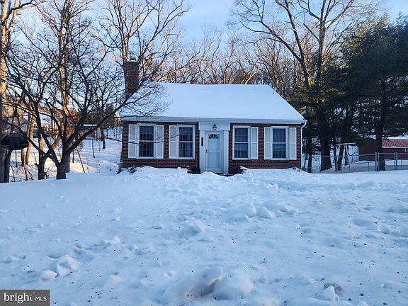 3rd image of 12622 N Cresap St
