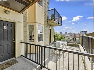 325 NW Uptown Ter APT 1A, Portland, OR