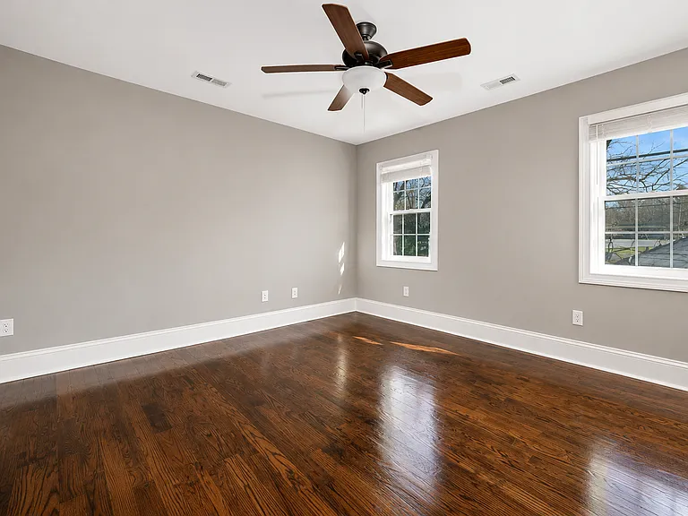 2511 Yadkin Ave — Photo 9