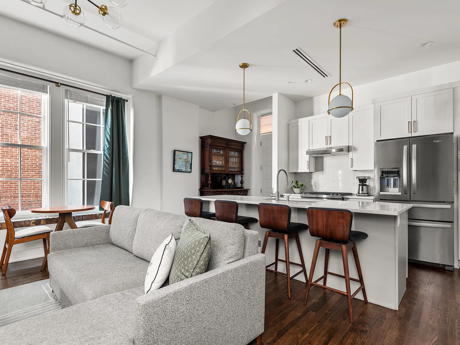 601 Madison St — Photo 3