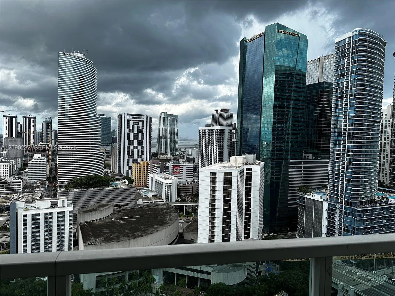 Brickell On The River S T — Photo 2