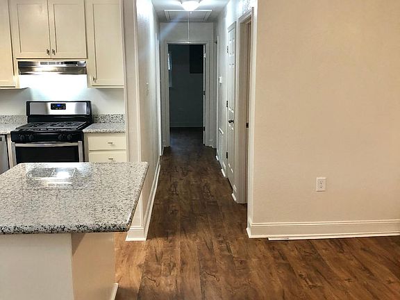 4th image of 233 Idlewild Dr