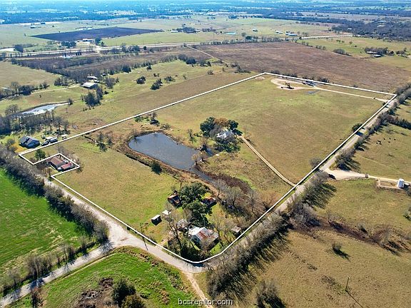 2nd image of 1180 County Road 216