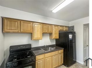 945 Stoll St, Brooklyn, MD 21225