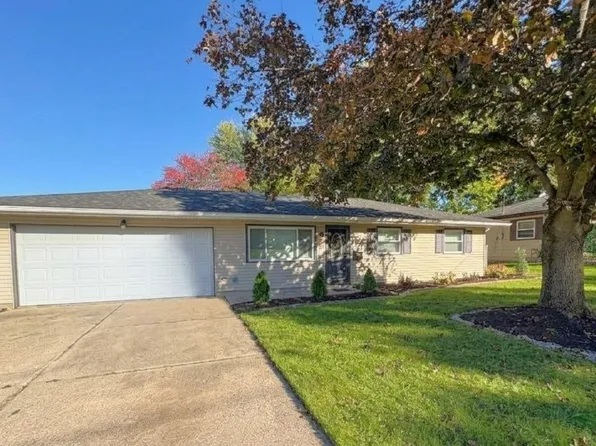 87 Idlewood Rd, Austintown, OH 44515