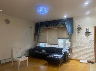 14021 Rose Ave, Flushing, NY 11355