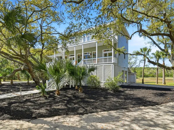 831 Hammocks Way, Edisto Island, SC 29438