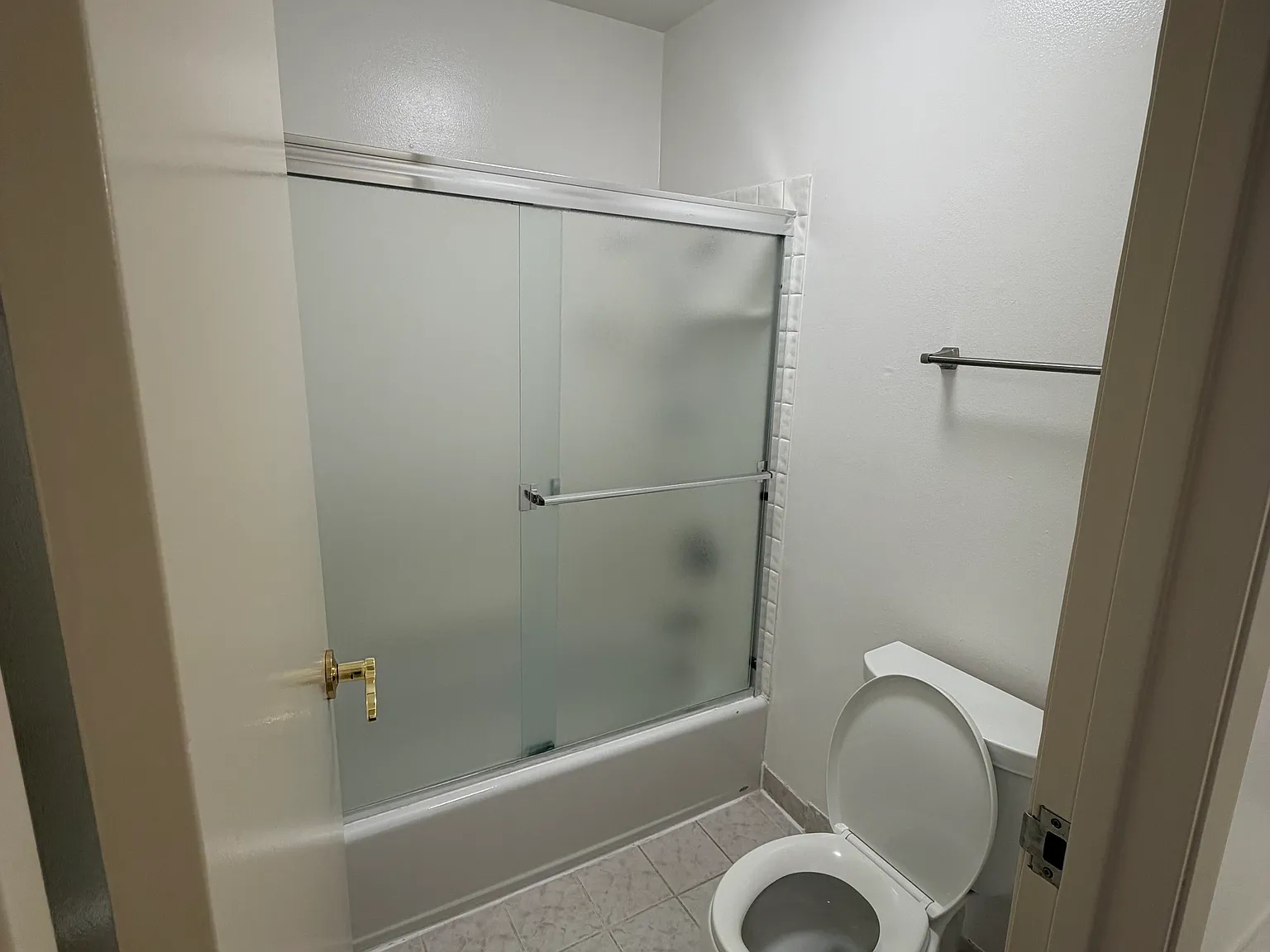 1 bed, 924 sqft, $2,300 — Photo 4