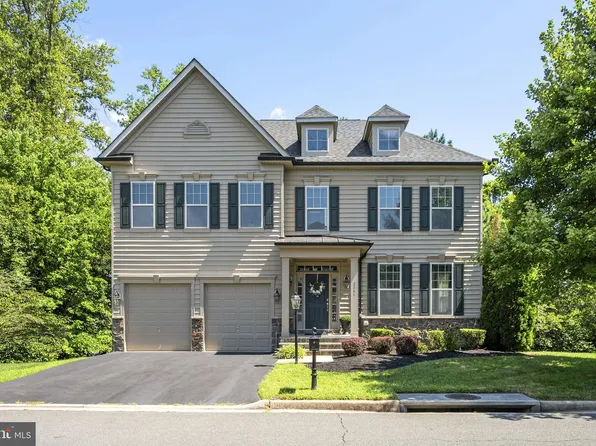 2055 Square Tiller Mews, Woodbridge, VA 22191