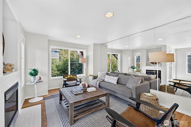 4th image of 2651 NW 57th Street #B