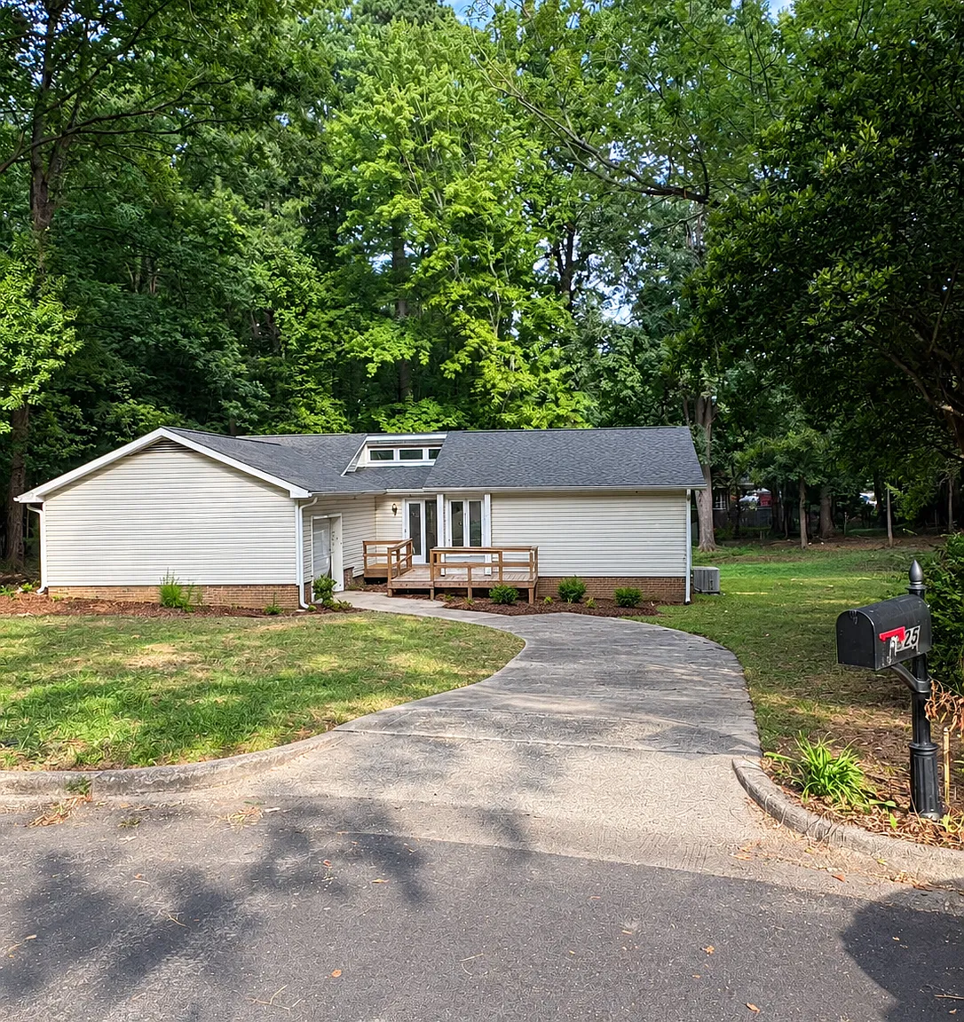 3 bed, 1388 sqft, $2,250 — Photo 1