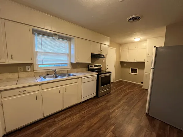 4715 45th St, Lubbock, TX 79414