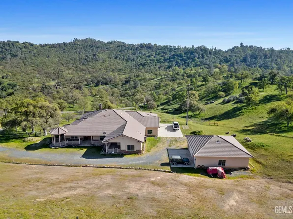 434 Bella Posta Dr, Bakersfield, CA 93308