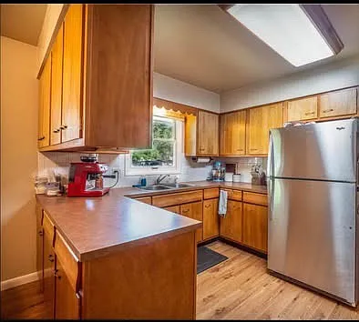 1412 Skyline Dr — Photo 3