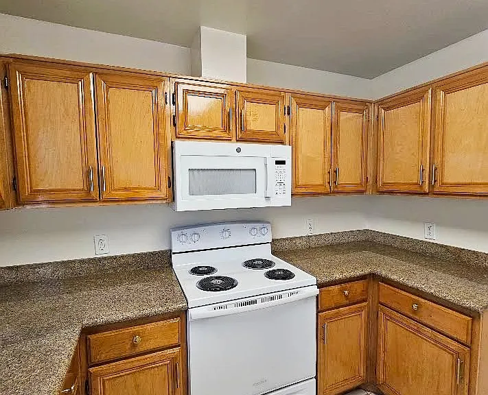 Pacheco Townhomes — Photo 17
