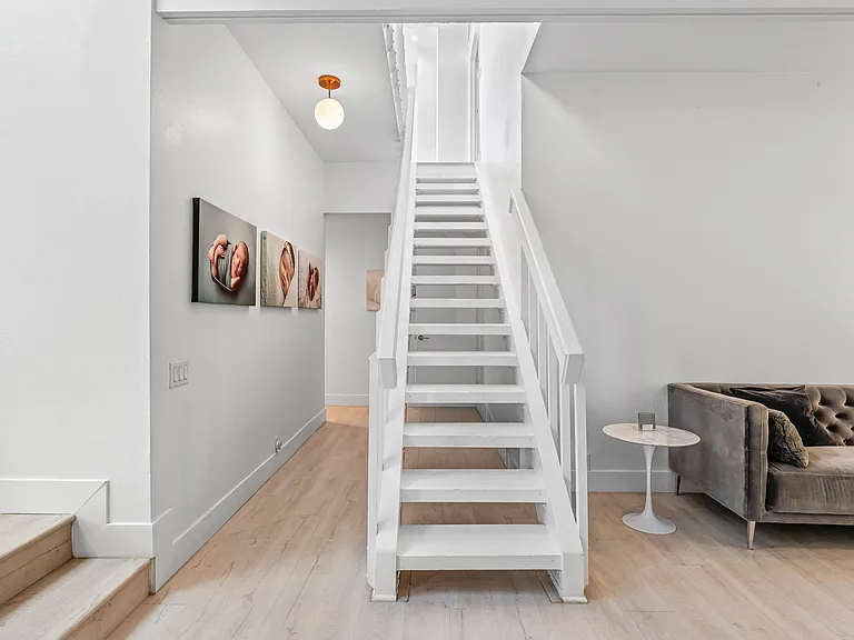 17042 Lisette St — Photo 11