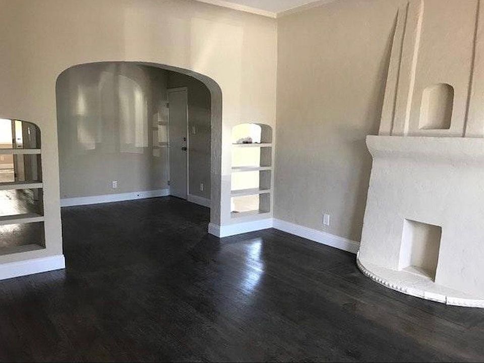 Living/dining space 
