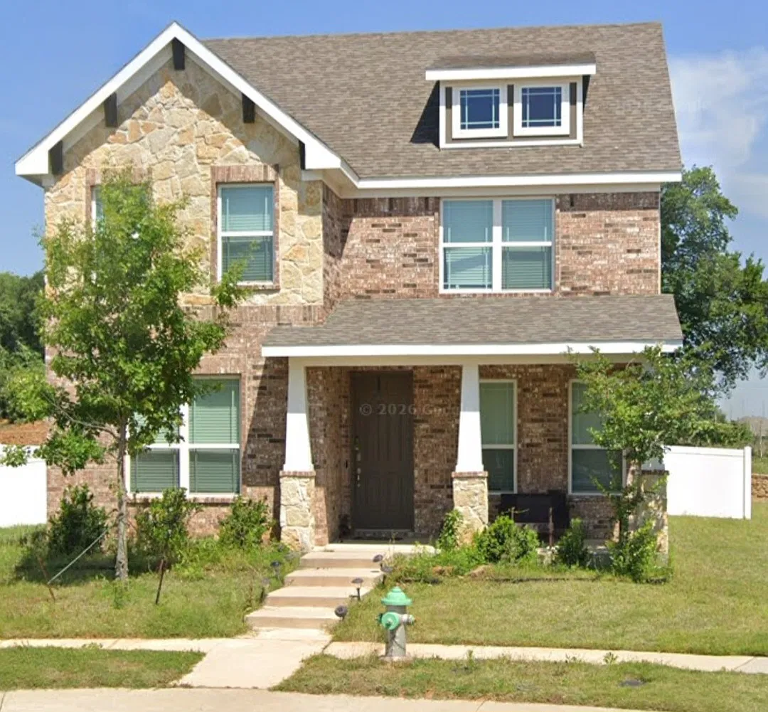 4 bed, 2.5 bath, 3115 sqft, $2,900 — Photo 1