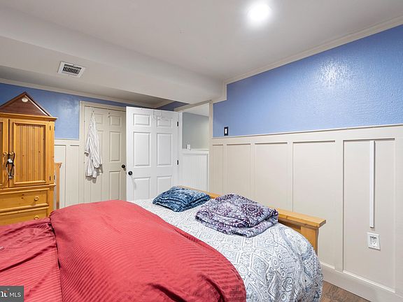 5th image of 306 Oakridge Dr