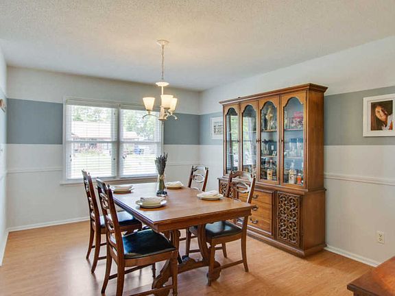 4th image of 1509 Candlewood Dr