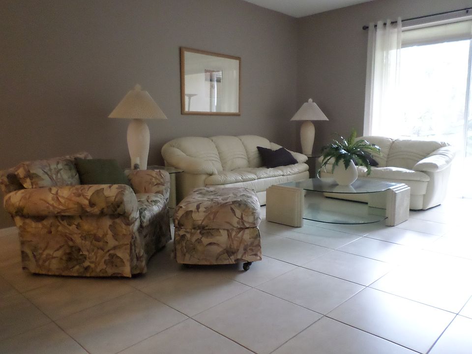 1st image of 9611 Castle Point Dr Unit 914
