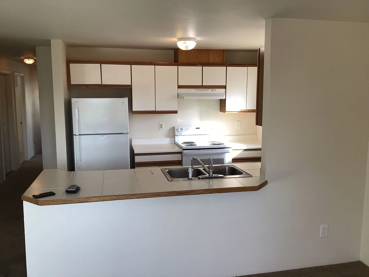 3 bed, 1098 sqft, $1,695 — Photo 2