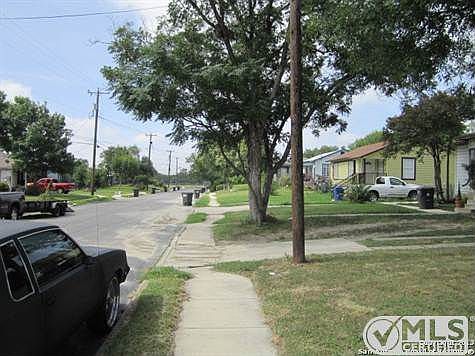 2nd image of 131 Loma Park Dr