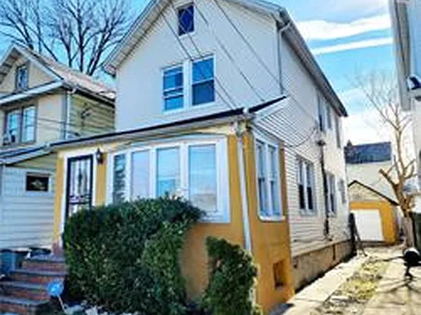 21528 104th Ave, Queens Village, NY 11429