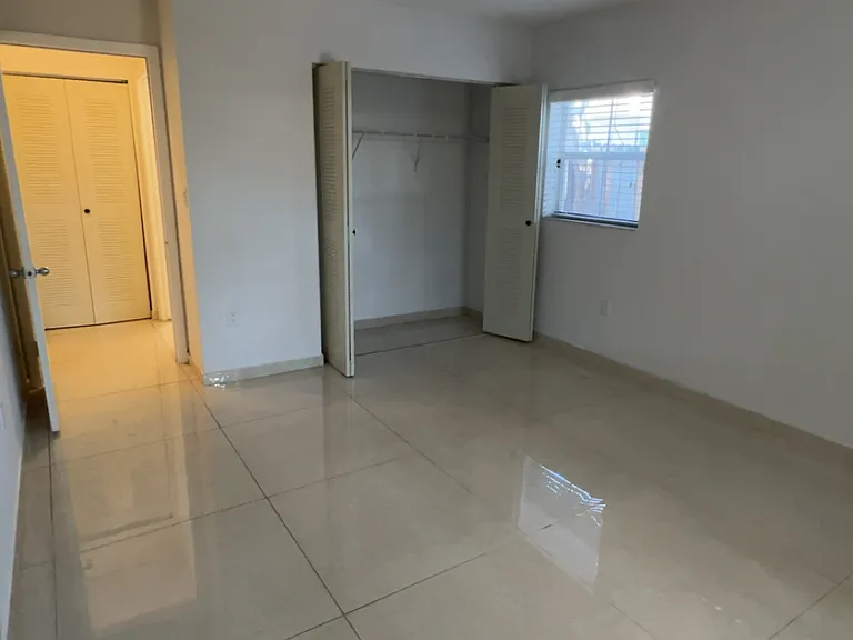 4021 SW 72nd Dr — Photo 14