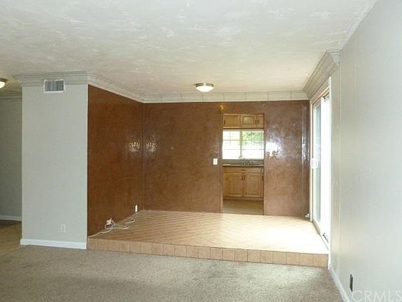 4th image of 810 E Hood Ave