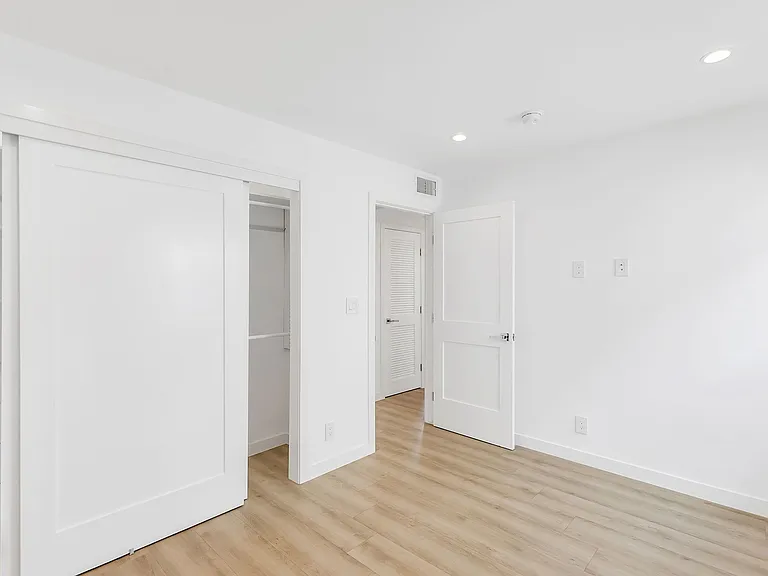 2438 7th St — Photo 3