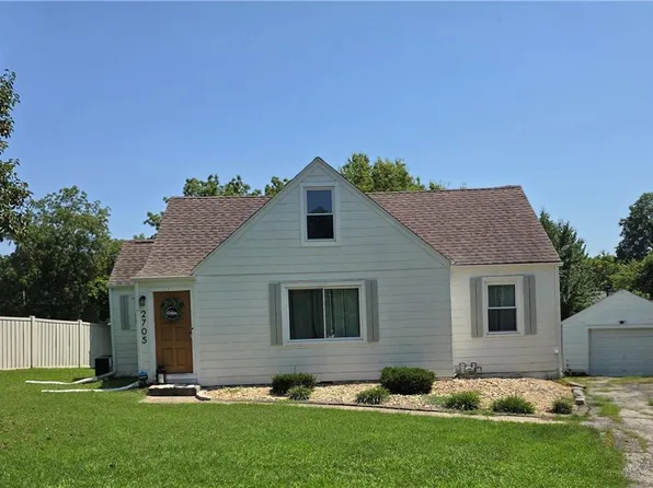 2705 Beverly Cir, Independence, MO 64052