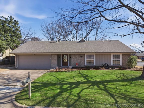 2nd image of 7527 S 69th East Pl