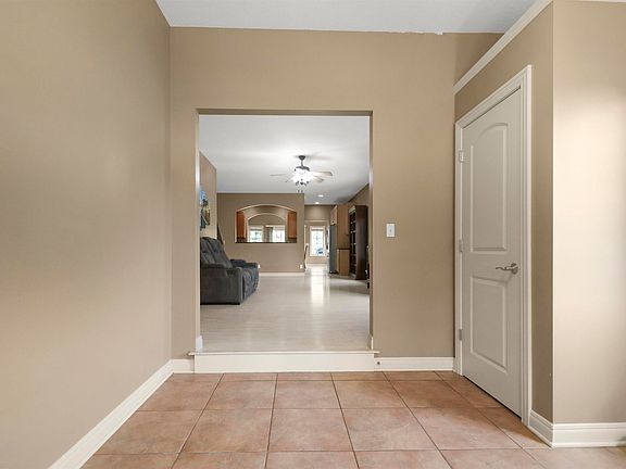 4th image of 11210 N Oakwood Dr