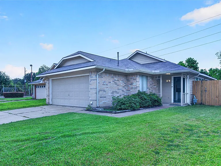 3922 Pintan Ln — Photo 3