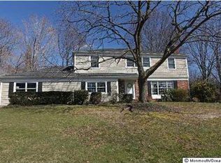 22 Esshire Dr, Middletown, NJ 07748